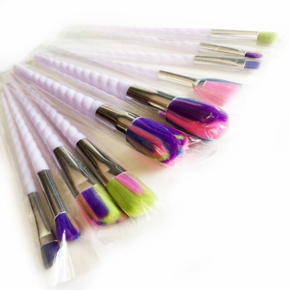 NEW White Unicorn Rainbow Makeup Brush Set of 10 Brushes Blush Eyes Cheeks - Picture 2 of 4